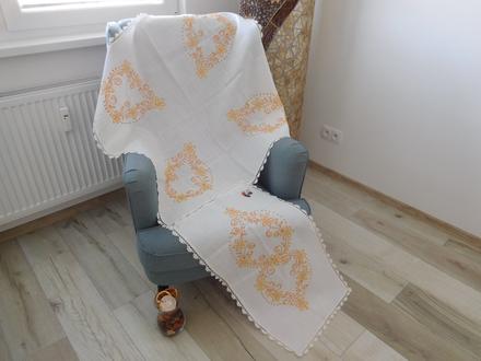 Obrus s oranžovým vzorom, 