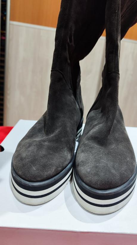 Čižmy z brúsenej kože, 39