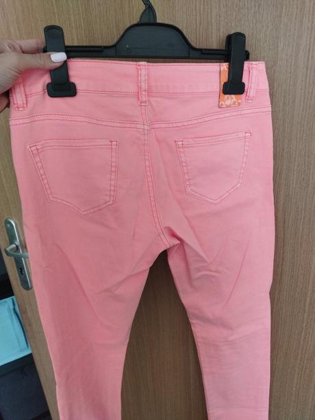 Neónovo oranžové, dromedar,28