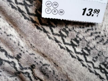 Štýlová elastická riflova sukňa hadia potlač, 38