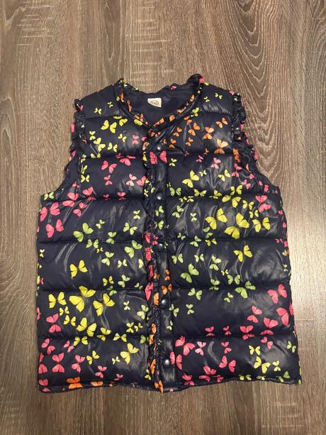 Dievčenská vesta, 140