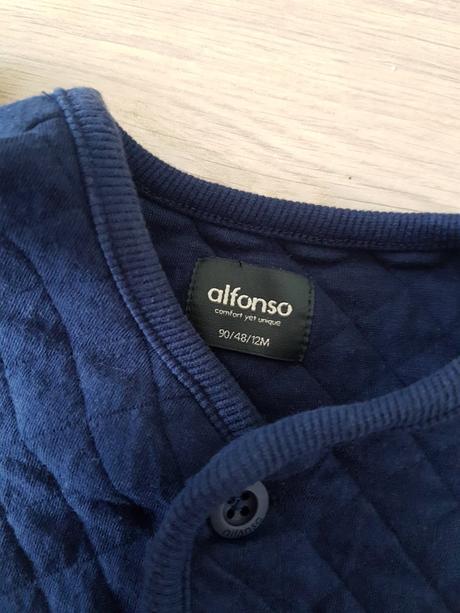 Modry sveter na gombiky, 86