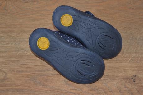 Papučky / topánočky, 24