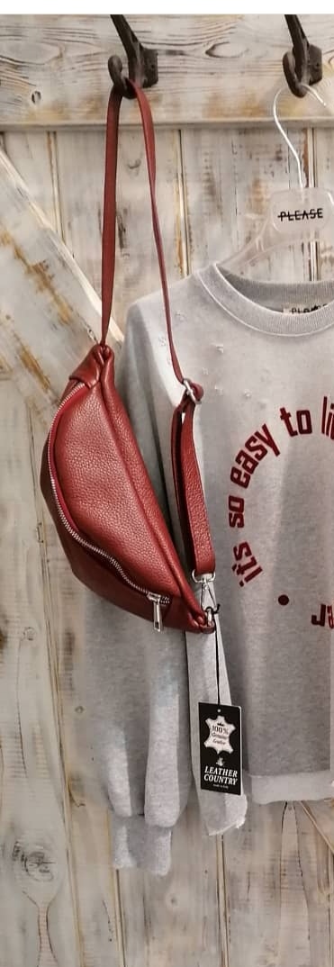 Bordová kožená ľadvinka,