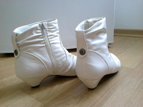 Pohodlné členkové čižmičky biele, 38