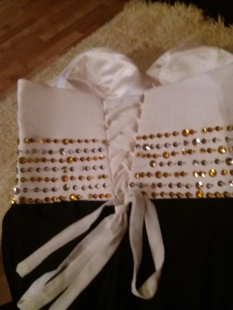 Spoločenské šaty, 38