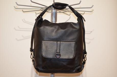 Čierna kabelka - kabelkoruksak,