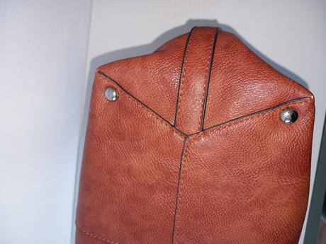 Hnedá kabelka do ruky s prídavným ramienkom, 