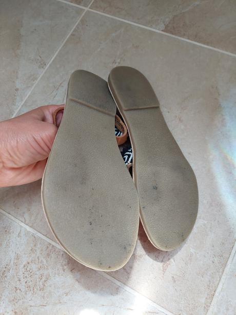 Sandaliky koza, next,31