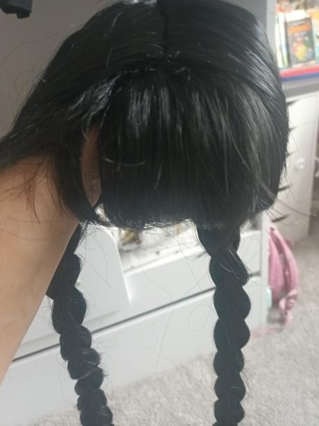 Kostým wednesday adams,