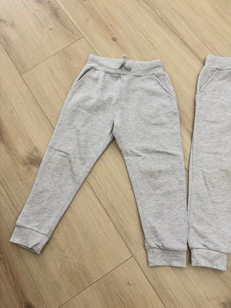 Sivé teplaky 2ks, sinsay,104