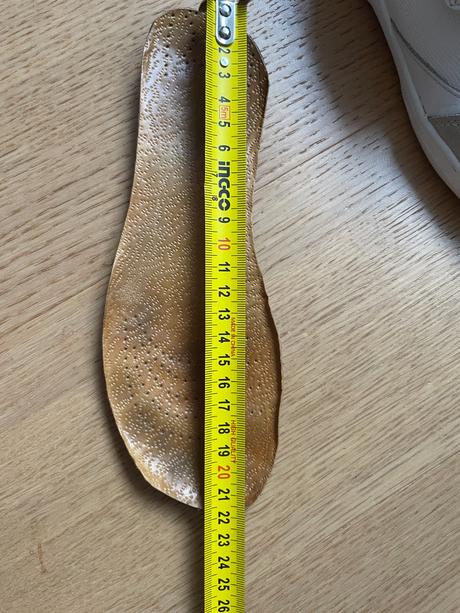 Kožené tenisky, baťa,35