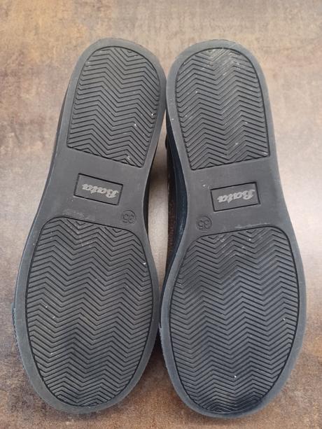 Topánky bata, baťa,35
