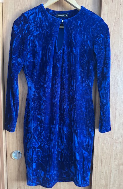 Tmavomodré velurové šaty, m
