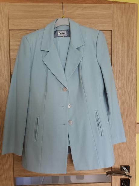 Kostym 3 kombinacia, 42