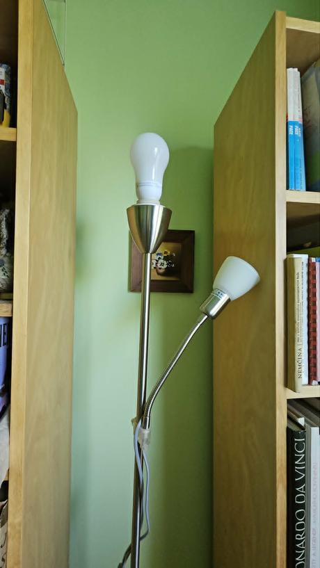 Vysoka stojaca lampa ikea, model tagarp,