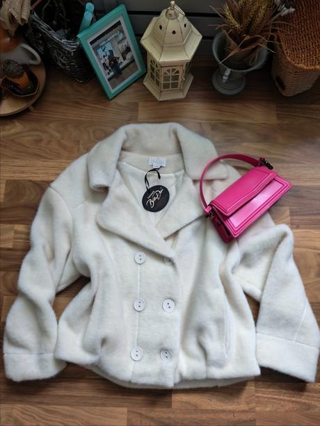 Krásny nadčasový kabát značky bella dame, 