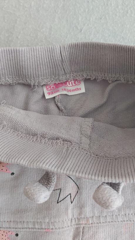 2x tepláky korunky 92, 92