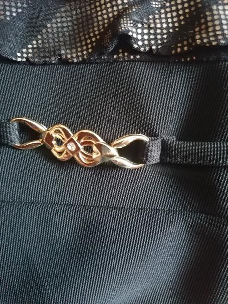 Nadherne rouge saty, m