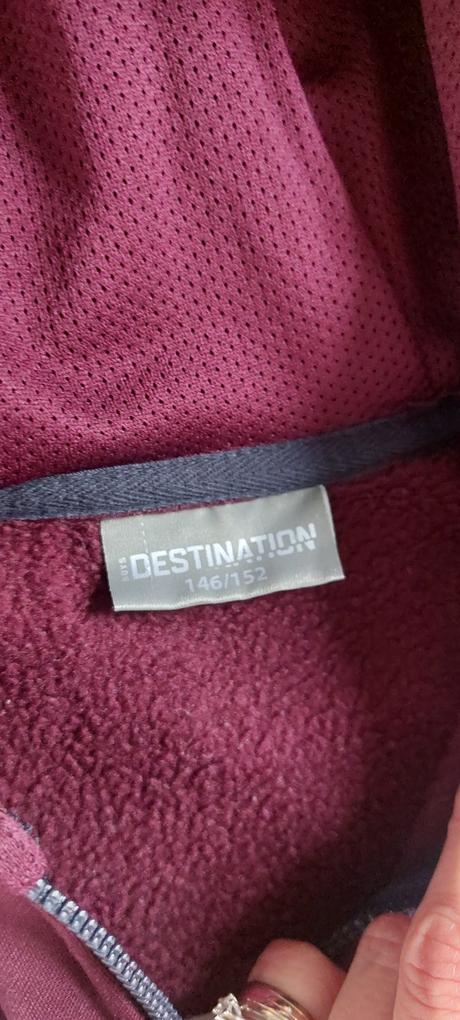 Mikina s kapucňou, 146