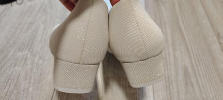 Trblietavé topánky, 38