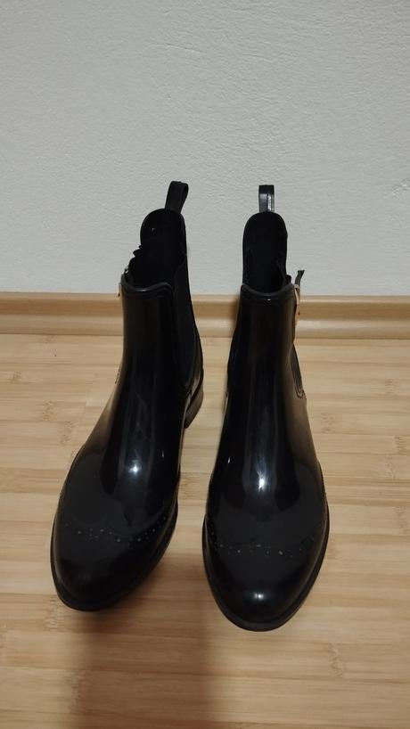 Gumákové čižmičky, 37