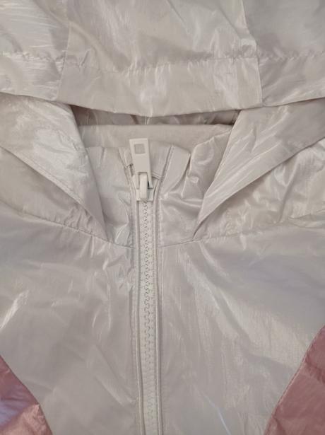 Tenká bunda, zara,140