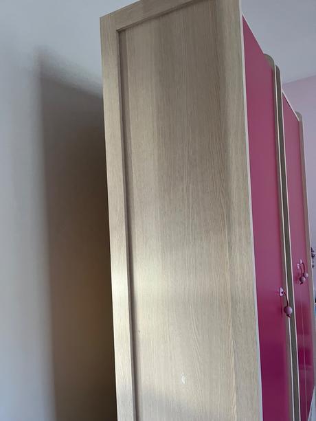 Nábytok do dievcenskej izby, 