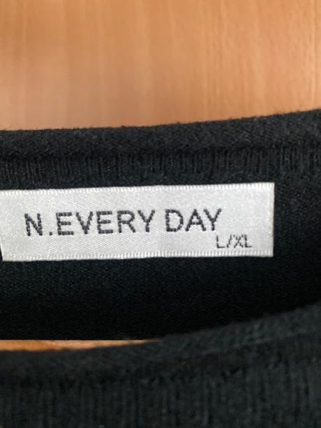 Dlhší čierny pulóver l/xl, xl