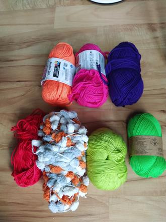 Priadza na pletenie/háčkovanie,