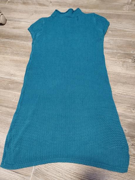 Pletené šaty, 36