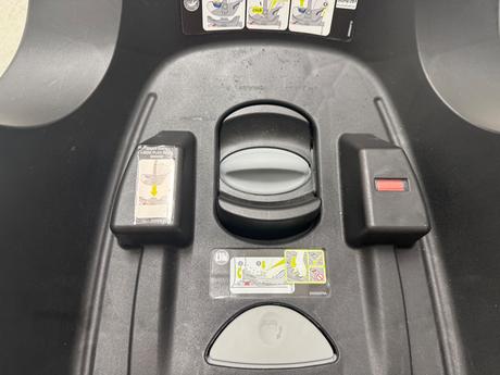 Základňa na vajíčko, britax