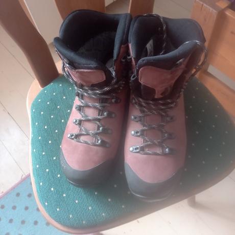 Mamut turisticke topánky, 40