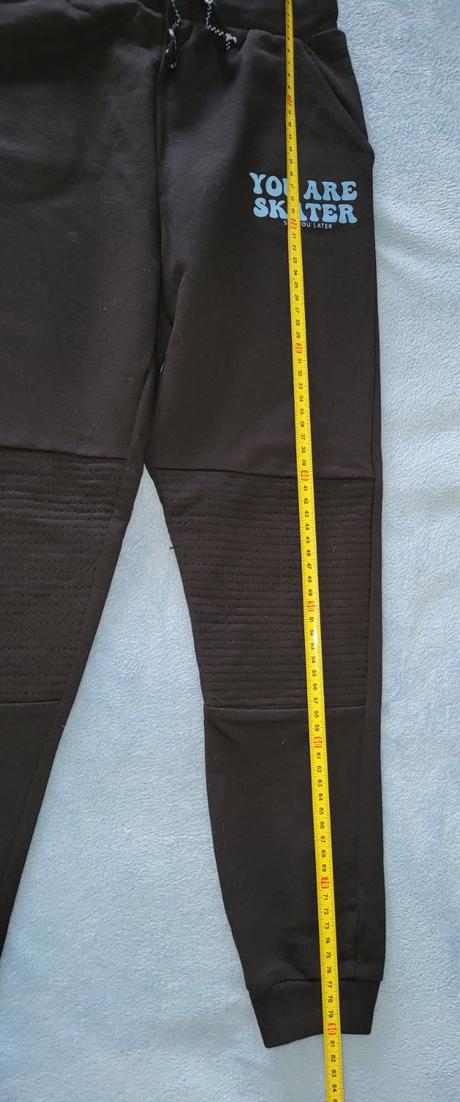 Chlapčenské tepláky velk. 140, sinsay,140