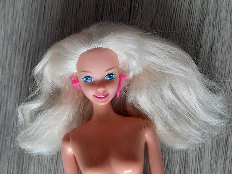 Ruffle fun riviera barbie 1994,