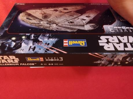 Star wars millennium falcon model, 