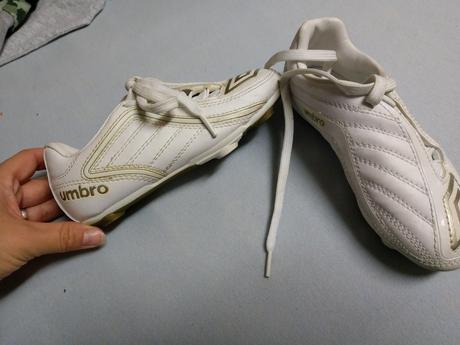 Tenisky "šrobovačky", umbro,26