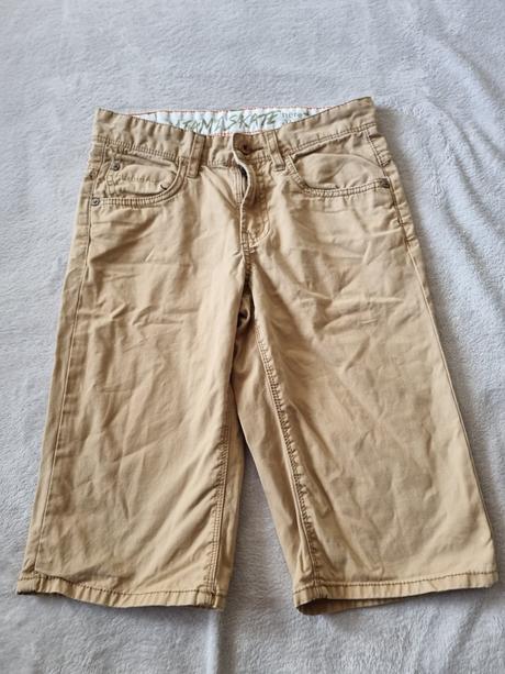 Krátke nohavice, c&a,152