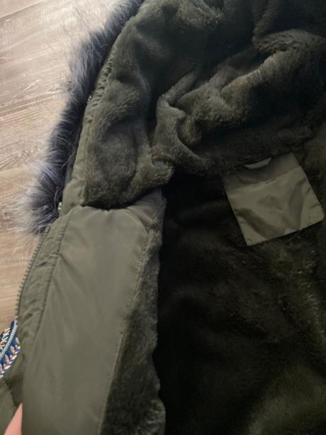 Oteplená krásna zimná bunda s prešivanim na rukáve, xl