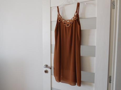 Šaty hnedé padavý materiál m/l, m