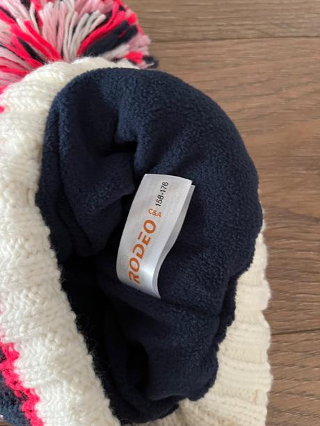 Zimna ciapka, c&a,158