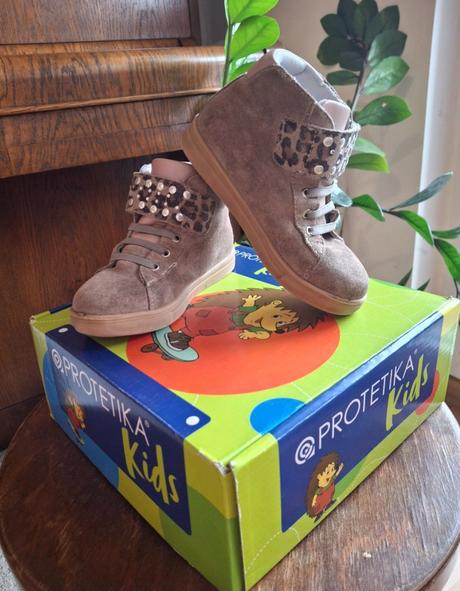 Topánky, protetika,27