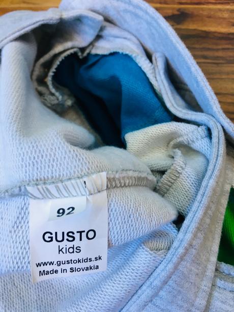 Záhradnícke tepláky na traky, 92