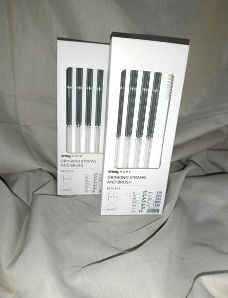 Číre sklenené slamky, 