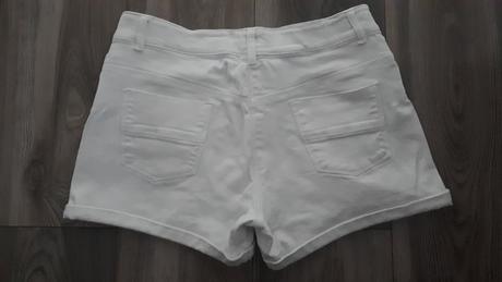 Šortky, f&f,164