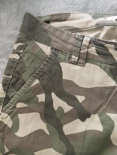 Maskáčové nohavice, house,s