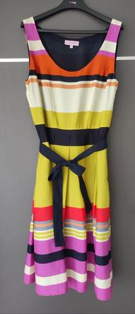 Nádherné šaty, 40