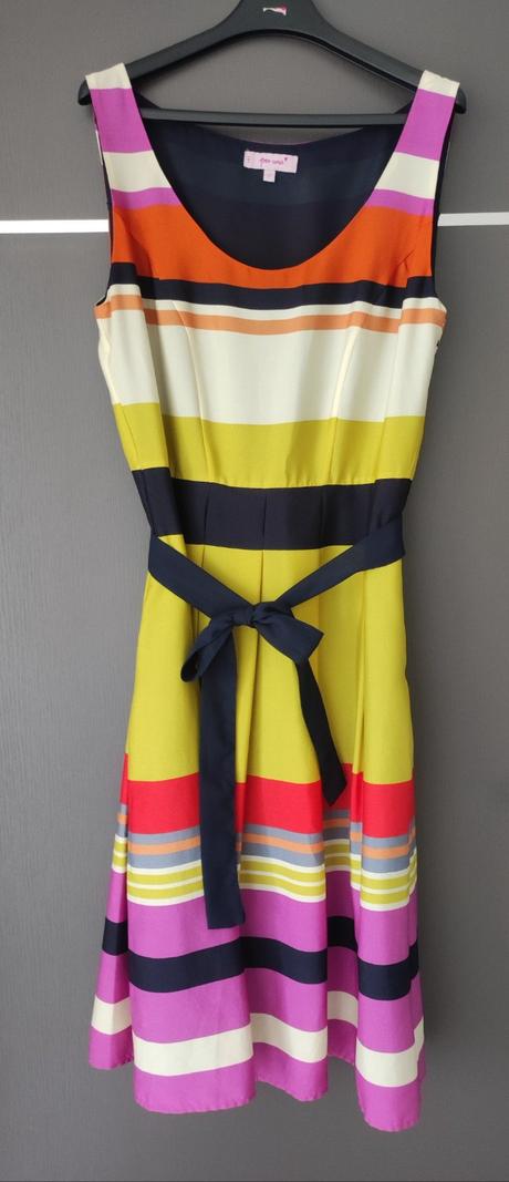 Nádherné šaty, 40