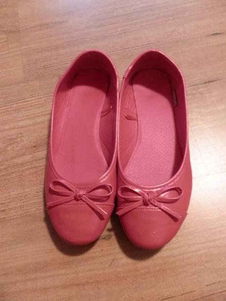 Červené balerínky, 36