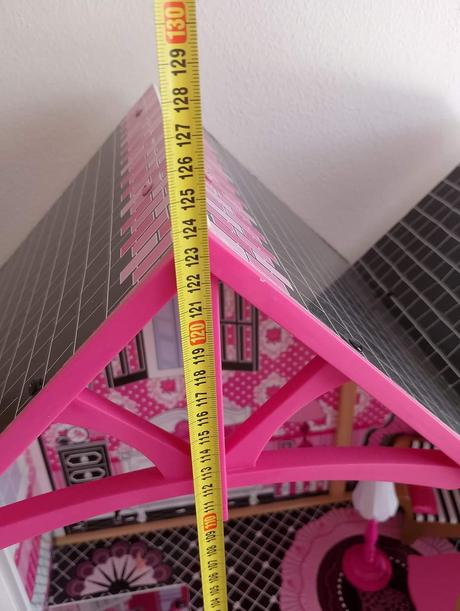 Drevený domček pre babiky, 